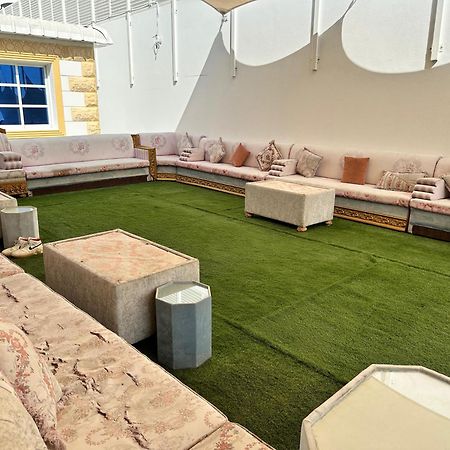 International Abu Dhabi Hostel Eksteriør bilde