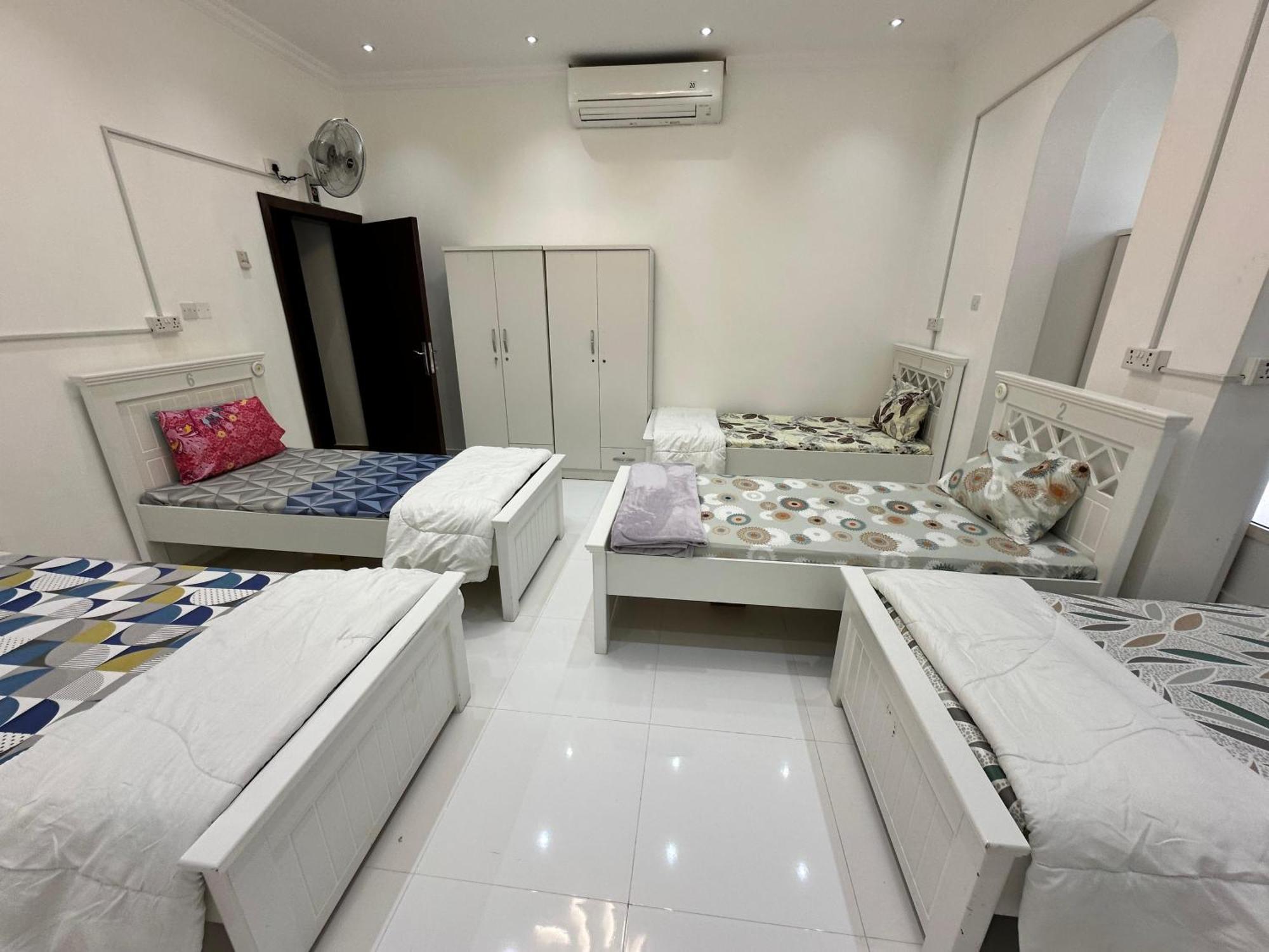 International Abu Dhabi Hostel Eksteriør bilde