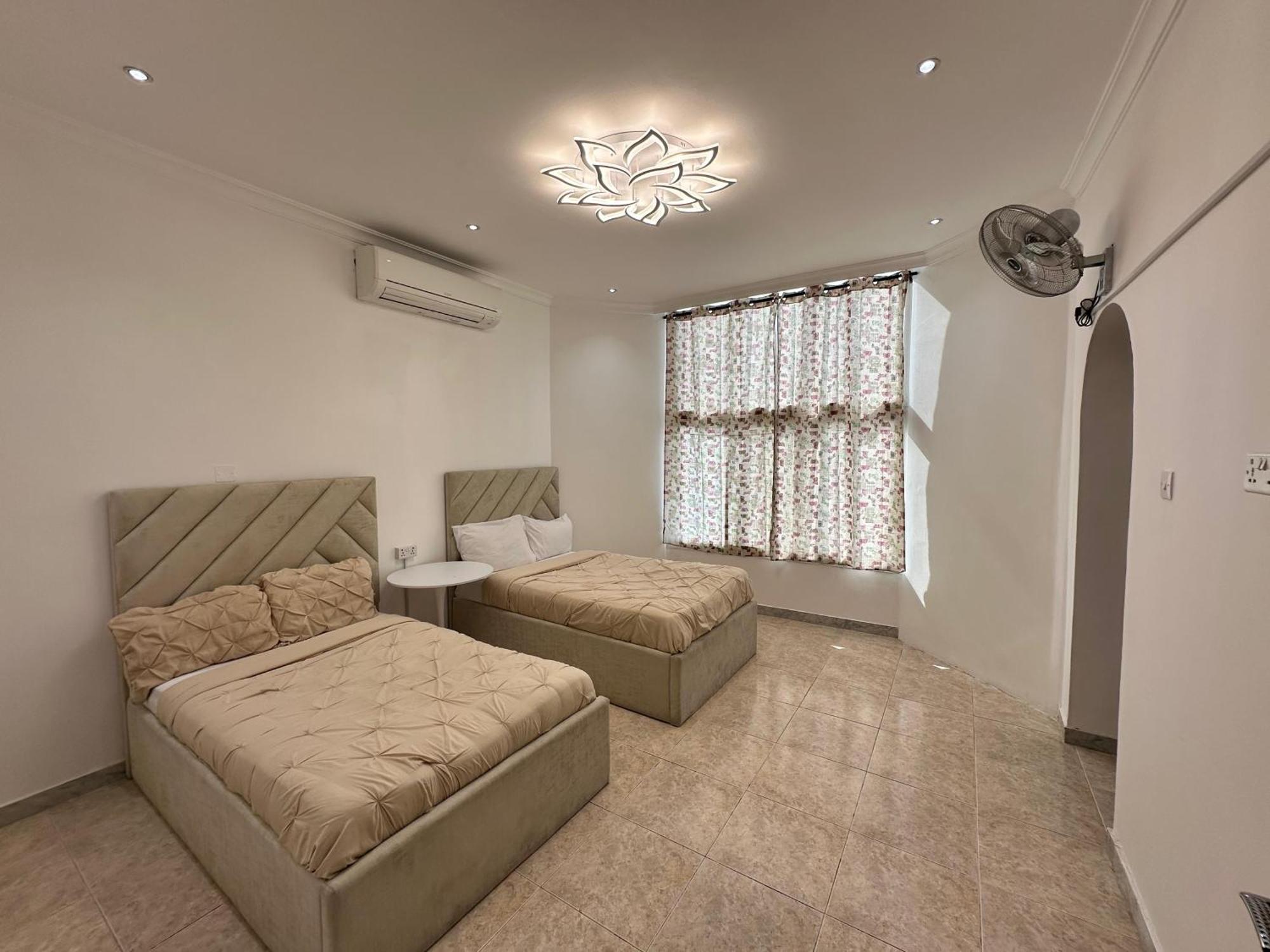 International Abu Dhabi Hostel Eksteriør bilde