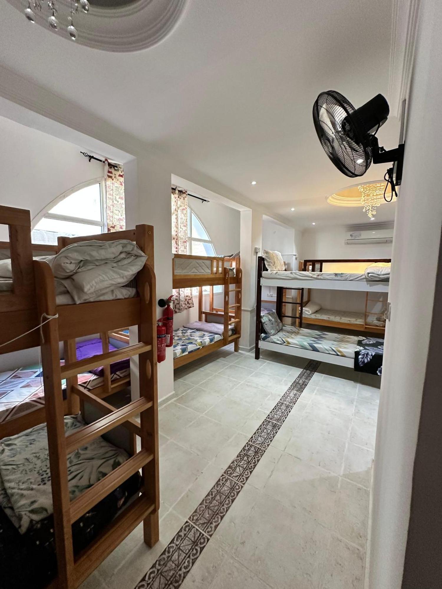 International Abu Dhabi Hostel Eksteriør bilde